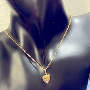 18K Gold Necklace with Heart Pendant.